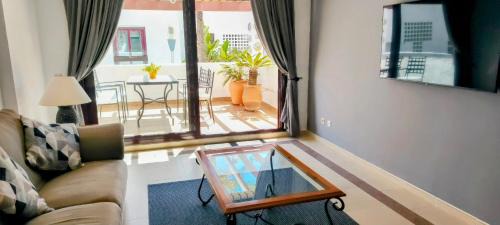 Nueva Andalucia Apartment | Mountain View