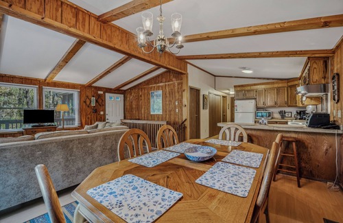 Berkeley Springs House | Mountain View Hideaway- A Fun Time Away!