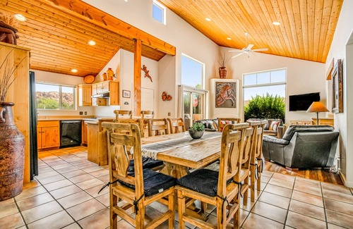 Moab South Valley House | Mountain view home with patio, gas fireplaces & shared pool/hot tub - 2 dogs OK