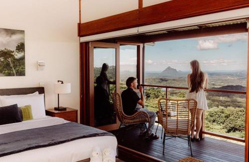 Wootha House | Mountain View House and Studio Maleny