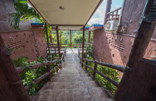 Sangkhla Buri Resort | Mountain View House