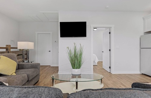 Chattanooga House | Mountain View House minutes from Downtown Chattanooga, TN. Cul-de-sac location!