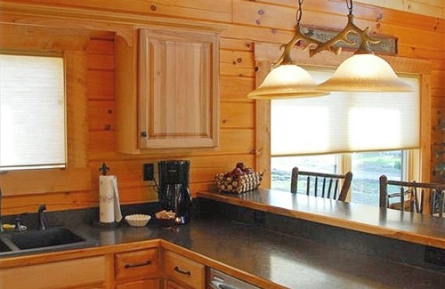 Lazy Acres House | Mountain View Lodge - Very popular, Highly Rated Lodge, and Minutes to the Park!