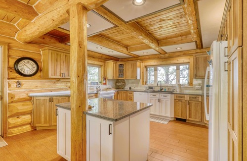 Pagosa Springs Cabin | Mountain-View Log Cabin on 5 Acres w/Game Room