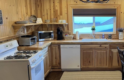 Red River Apartment | Mountain View Lodge 2 Bedroom Apartment