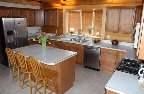 Red Lodge Ski Chalet | Mountain View Lodge on Golf Course