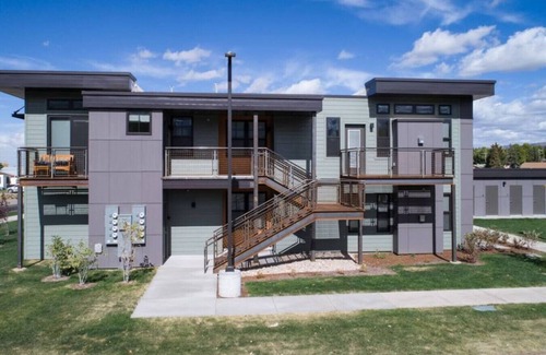 Victor Apartment | Mountain View Loft #5