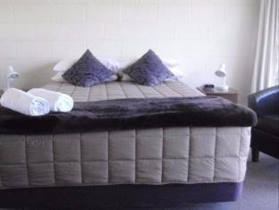 Taupo Hotel | Mountain View Motel