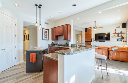 Pinnacle Peak House | Mountain View, Private Backyard, Hot Tub, Gym, Great Master Suite!