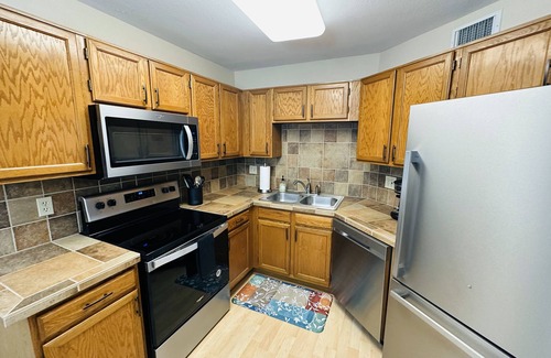 Tucson Condo | Mountain View, Resort Style Condo