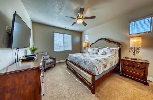 Santa Clara House | Mountain View Retreat: Paradise Village at Zion #39