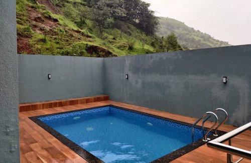 Lonavala House | Mountain View & Spacious 6-bedroom bungalow in Lonavala with Pool