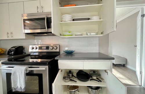 Glenridge House | Mountain View Suite - Sleeps 6n