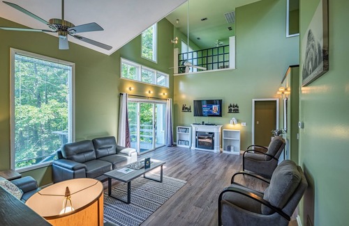 Sautee Nacoochee House | Mountain View, Hot tub, Sauna, Fire Pit, 7 Miles to Helen GA