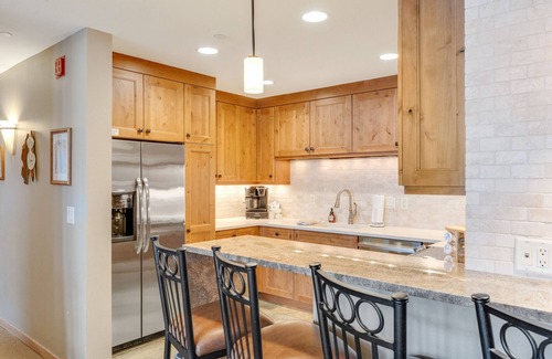 Steamboat Springs Condo | Mountain-view home with pool, hot tub, fireplace & central AC - walk to lifts