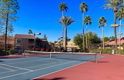 Central Scottsdale Condo | Mountain View Zen 2 Bdrm, 2 Bath