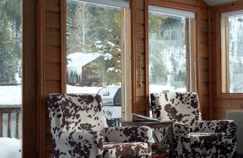 Granby Cabin | Mountain Views, Beautiful Deck, Pet Friendly, Hiking Trails, Near Lake Granby!