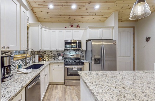 Torreon House | Mountain Views, Cozy Comfort, and Snowbird Bliss – Your Perfect Show Low Getaway