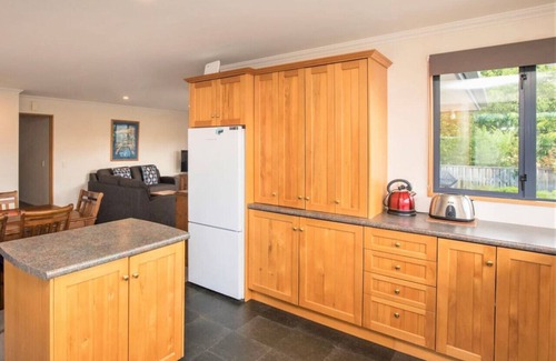 Wanaka House | Mountain Views from Meadowstone