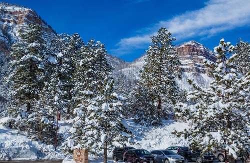 Purgatory Cabin | Mountain Views - Golf - AC/Pool/Hot Tub - Ski Shuttle - Lodge #325
