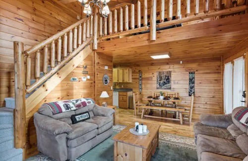 Gatlinburg - Pigeon Forge Cabin | Mountain views, HUGE theater room, hot tub, game room!
