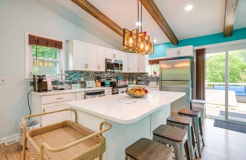 Front Royal House | Mountain Views in Buena Vista Farm - Unit A