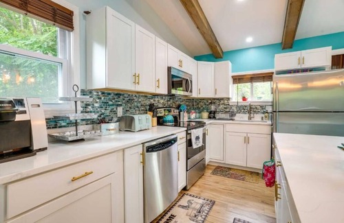 Front Royal House | Mountain Views in Buena Vista Farm - Unit A