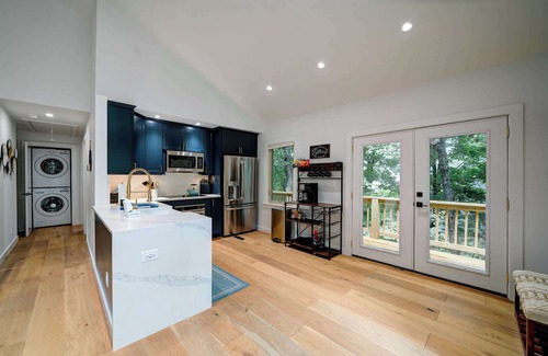Jasper Cabin | Mountain Views in Private Lake and Golf Community!