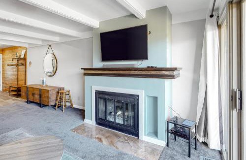 Wildernest Apartment | Mountain Views & Meadows