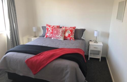 Twizel House | Mountain views on Mackenzie