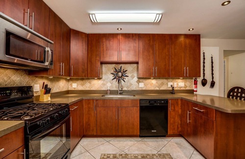 Palm Springs Condo | Mountain Views, Pool, Hot Tub, Sauna, A/C, Remodeled