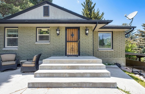 Lava Hot Springs House | Mountain Views: Walkable Lava Hot Springs Home!