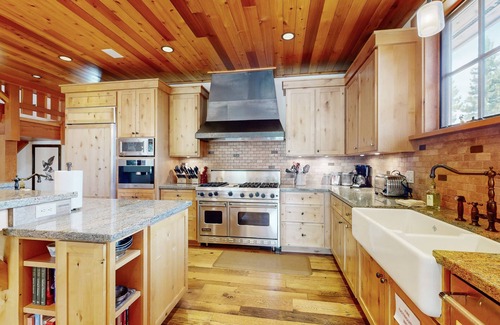 Mountain View Estates House | Mountain Views from the Hot Tub