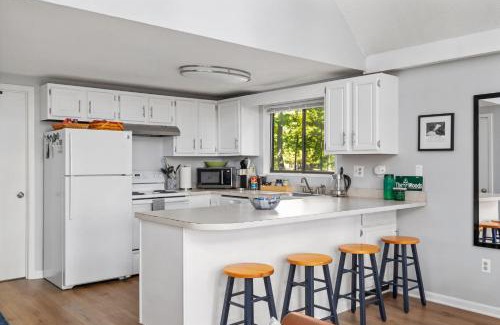 The Woods House | Mountain Views w Fire Pit Deck Grill & Amenities