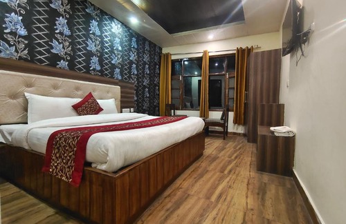 Shimla Hotel | Mountain Zest-Simla Royale Near Mall Road-Free Pickup From Railway Station Simla