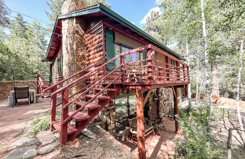 Cascade-Chipita Park Cabin | Mountainside Cabin Peaceful Near hiking trailsn