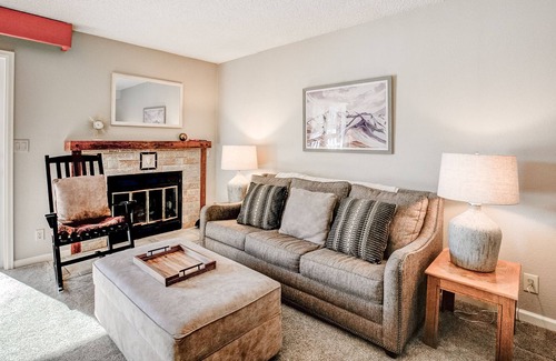 Frisco Condo | Mountainside Aspenview Condo: Great Mountain Views, Amenities