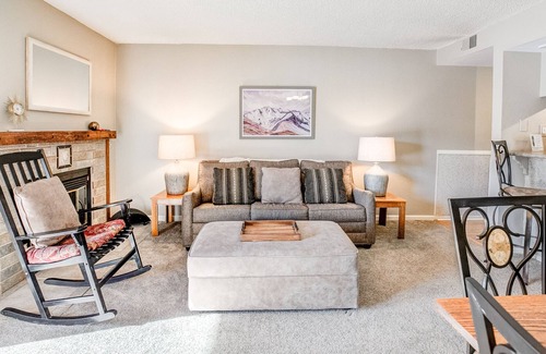 Frisco Condo | Mountainside Aspenview Condo: Great Mountain Views, Amenities