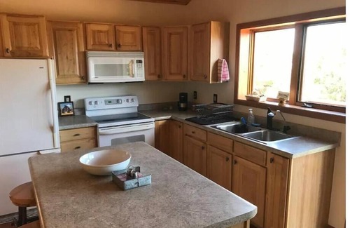 Loghill Village Cabin | Mountainside cabin, stunning views, spacious