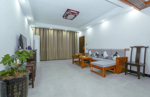 Yongding Hotel | mountainside