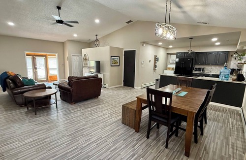 Cheyenne Meadows House | Mountainside Family Friendly, great equipted kitchen,