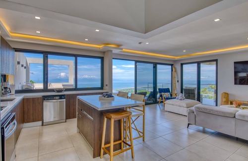 Camaronal House | Mountainside Retreat Exquisite OceanViews Sleeps6
