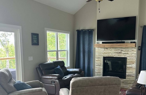 Clarkesville Cabin | MountainTop Retreat - Beautiful Home with Breathtaking Views