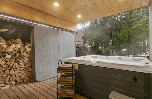 Hyak House | Mountainview Estate