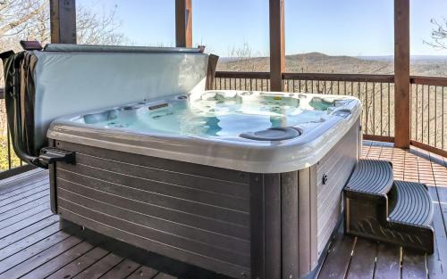 Big Canoe House | MountainView - Luxury VIEWS Pool Table Hot Tub Gourmet Kitchen