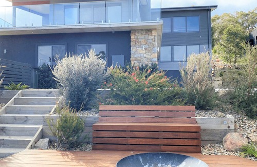 East Jindabyne House | Mountview 43 -Brand new Executive Home