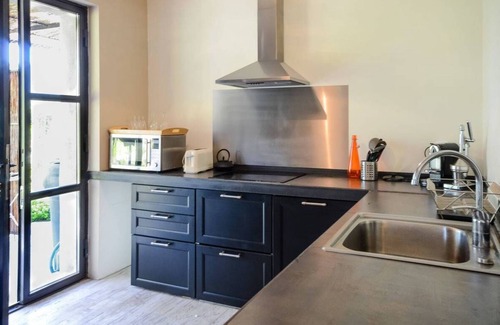 Menerbes House | Moustier de Menerbes 2 – modern apartment with pool