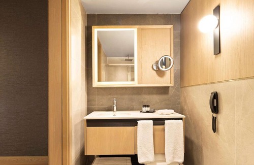 Kagithane Hotel | Movenpick Living Istanbul Camlivadi