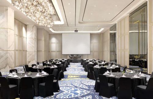 Surabaya Hotel | Movenpick Surabaya City