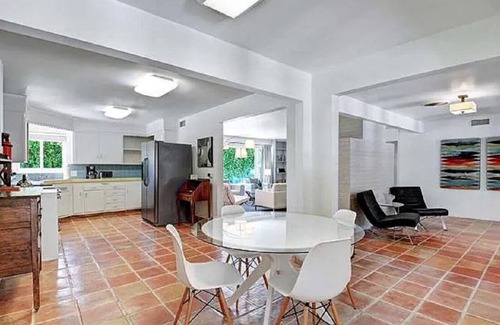 Palm Springs House | Movie Colony 4 bedroom XL house XL Pool Palm Spr Walk to Downtwn/Park 30 Day Min
